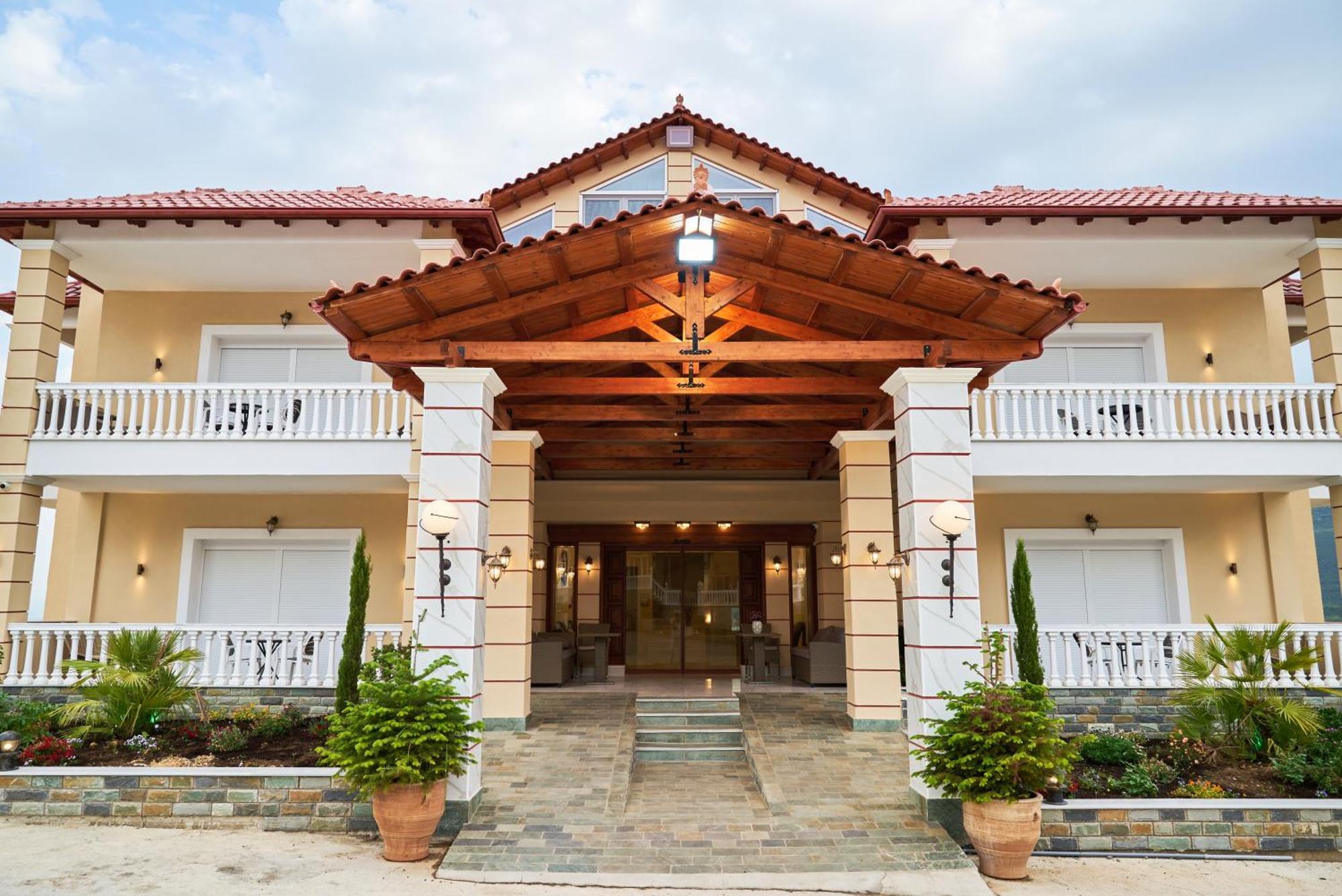 Famissi Suites 2 Kalambaka Exterior foto
